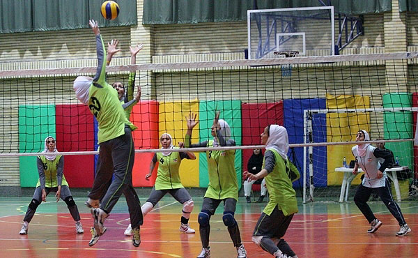 والیبالیست های تهران مغلوب یزدی ها شدند