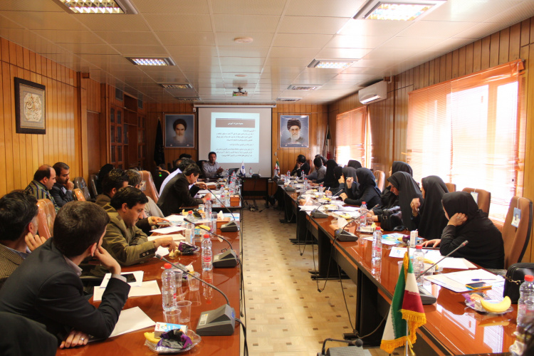 برگزاری کارگاه آموزشی بازآموزی مجموعه قوانین و مقررات آموزشی 