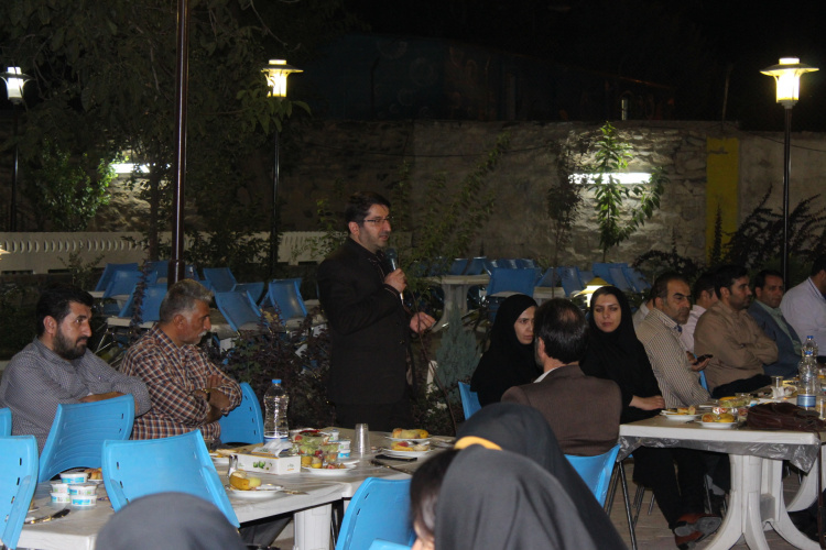 مراسم گرامیداشت روز خبرنگار با حضور اصحاب رسانه به میزبانی دانشگاه جامع علمی کاربردی استان همدان در محل باغ رستوران دانشگاه علوم پزشکی همدان برگزار شد.