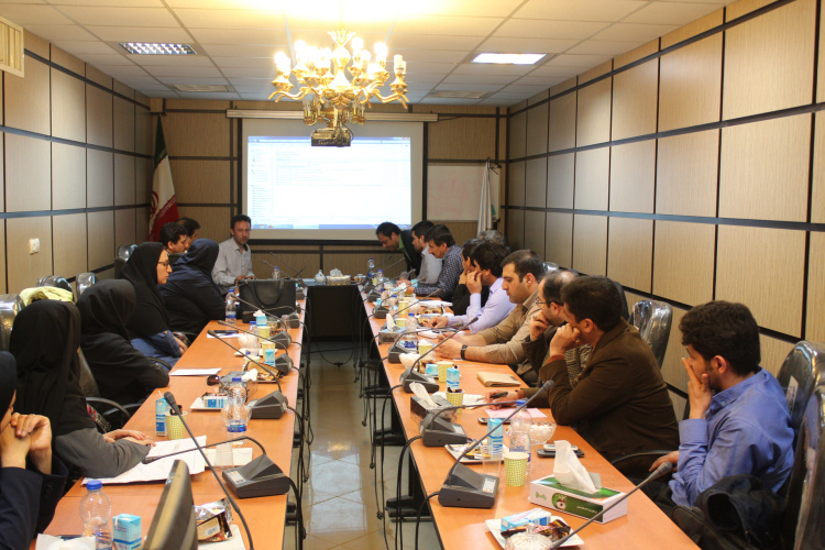 برگزاری کارگاه بازآموزی مجموعه قوانین و مقررات آموزشی دانشگاه در واحد استان همدان