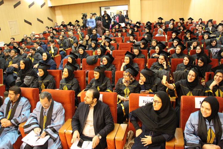 جشن دانش آموختگان در دانشگاه علمی کاربردی استان همدان برگزار شد