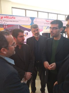 بازدید دکتر دلاور، مدیر کل دفتر همکاریهای علمی و بین الملل دانشگاه جامع علمی کاربردی از غرفه دانشگاه جامع علمی کاربردی استان همدان
