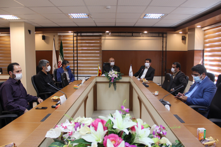 مراسم گرامیداشت هفته دفاع مقدس در سالن جلسات واحد استانی همدان  برگزار گردید.