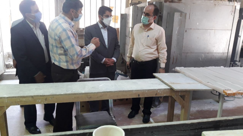بازدید رئیس واحد استانی همدان از مرکز خدمات تخصصی فناوری سفال جهاددانشگاهی همدان