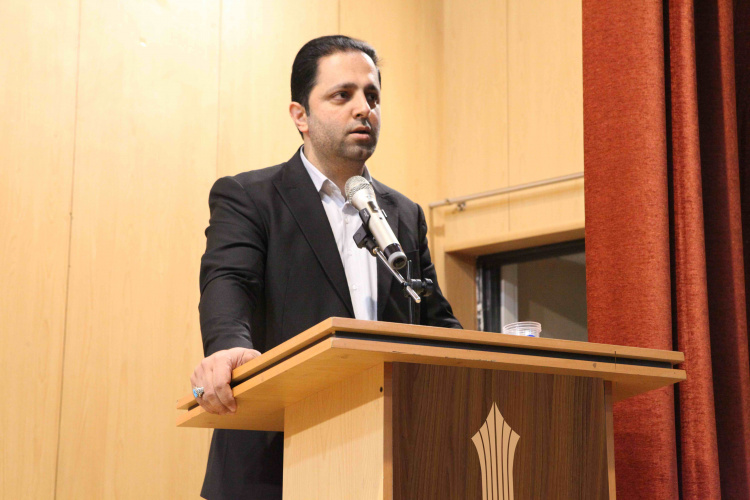 مهارت در دانشگاه جامع علمی کاربردی عجین است