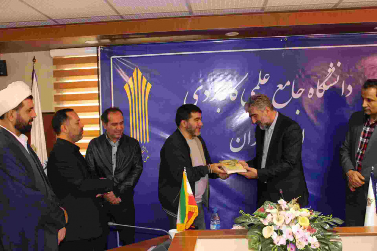 در سیاستهای جدید دانشگاه جامع علمی کاربردی اشتغال محور  اصلی است