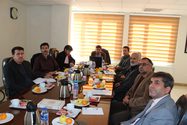 جلسه کمیته گسترش واحد استانی با هدف بررسی درخواست دوره های جدید و تمدیدی مراکز آموزش علمی کاربردی استان برگزار شد.