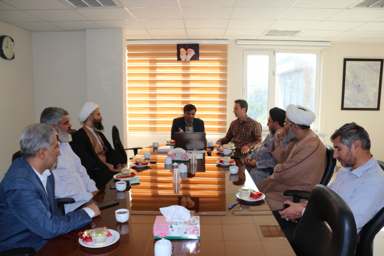 جلسه مشترک مسئولین حوزه علمیه همدان و دانشگاه جامع علمی کاربردی استان