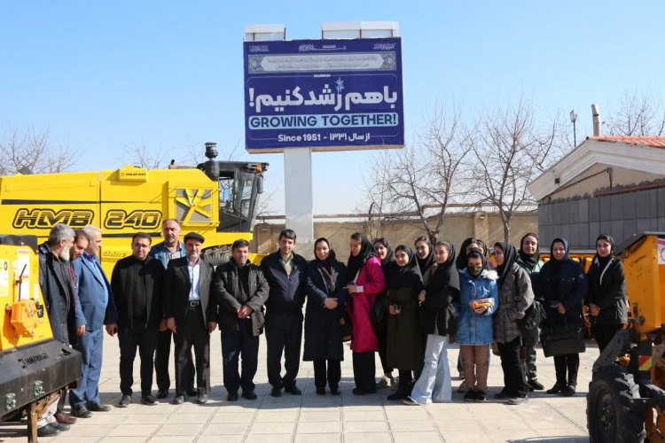 برگزاری اردوی راهیان پیشرفت در کارخانه کمباین سازی ماشین برزگر با حضور اساتید و دانشجویان دانشگاه جامع علمی کاربردی استان همدان