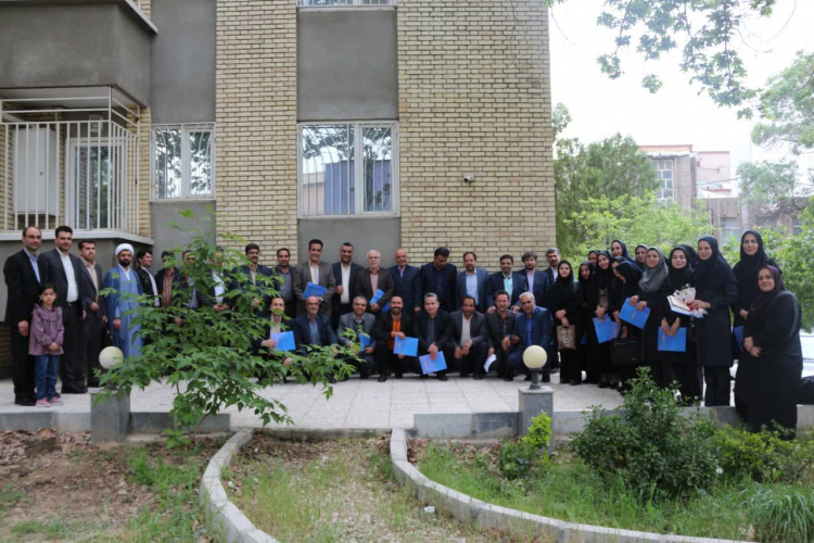 مراسم تجلیل از اساتید دانشگاه جامع علمی کاربردی استان همدان برگزار شد